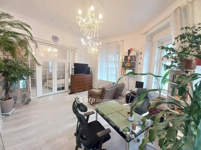 Eladó lakás Budapest VIII. kerület, Corvin negyed 106 nm