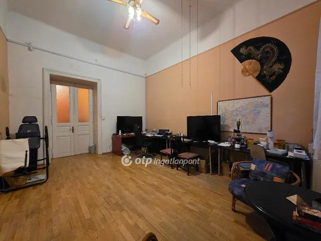 Eladó lakás Budapest VIII. kerület 94 nm