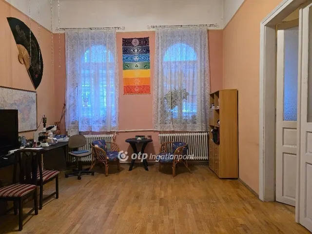 Eladó lakás Budapest VIII. kerület 94 nm