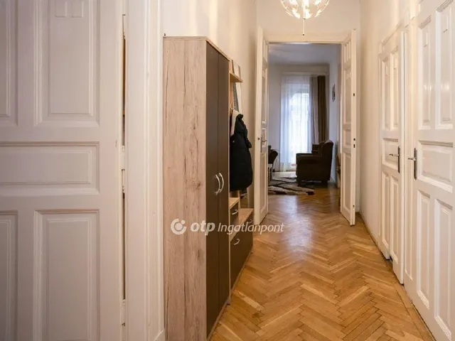 Eladó lakás Budapest VIII. kerület, Corvin negyed 100 nm