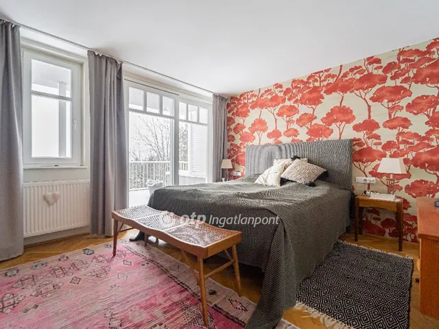 Eladó ház Budapest II. kerület, Szemlőhegy 210 nm