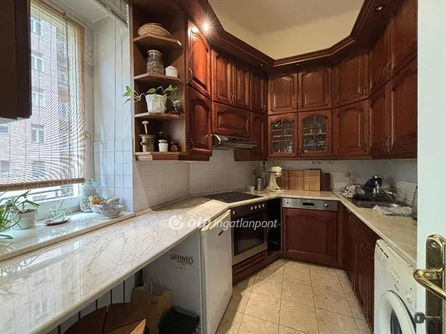 Eladó lakás Budapest I. kerület 72 nm