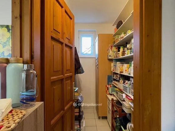 Eladó ház Budapest XVIII. kerület, Miklóstelep 187 nm