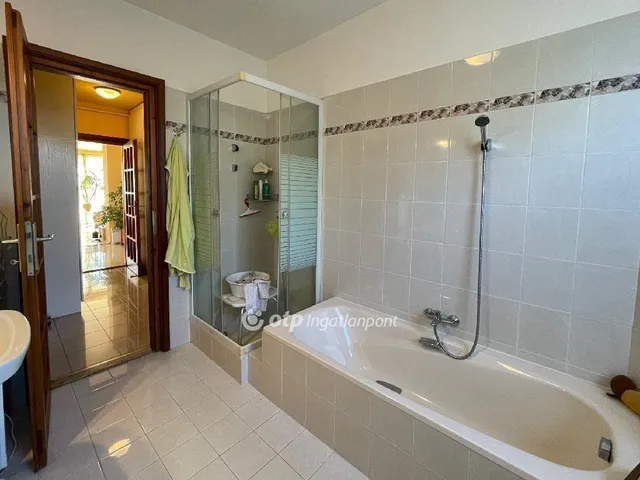 Eladó ház Budapest XVIII. kerület, Miklóstelep 187 nm