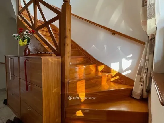 Eladó ház Budapest XVIII. kerület, Miklóstelep 187 nm