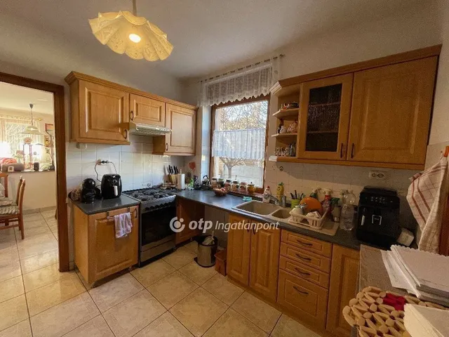 Eladó ház Budapest XVIII. kerület, Miklóstelep 187 nm