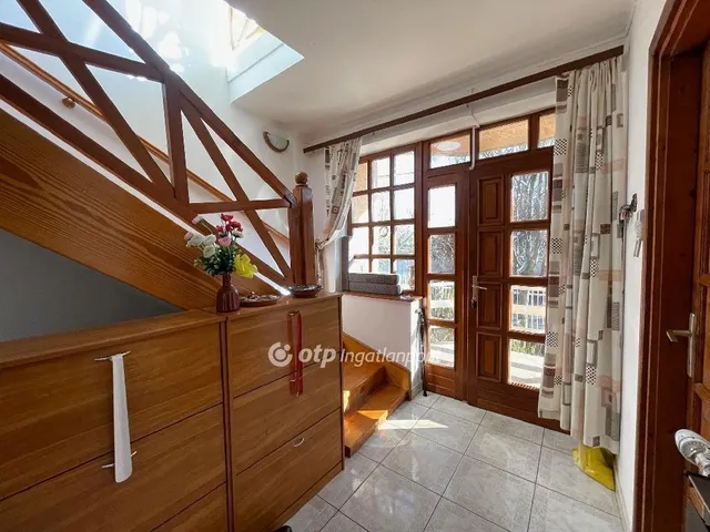 Eladó ház Budapest XVIII. kerület, Miklóstelep 187 nm