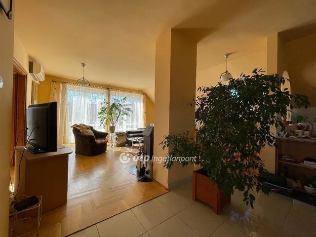 Eladó ház Budapest XVIII. kerület, Miklóstelep 187 nm