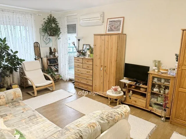 Eladó lakás Budapest IV. kerület, Káposztásmegyer 36 nm