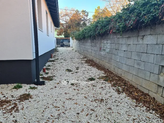 Eladó ház Érd, Fenyves-Parkváros 130 nm