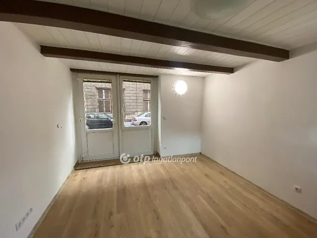 Eladó kereskedelmi és ipari ingatlan Budapest VIII. kerület 17 nm