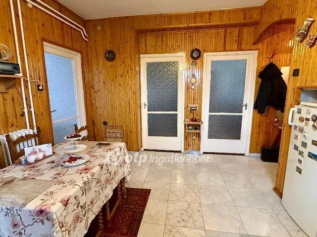 Eladó lakás Budapest XI. kerület, Sashegy 71 nm