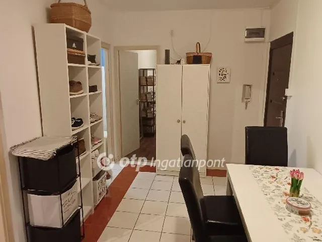 Eladó lakás Budapest III. kerület 73 nm