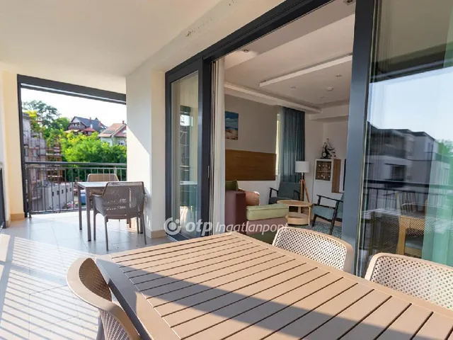 Eladó lakás Balatonkenese 83 nm