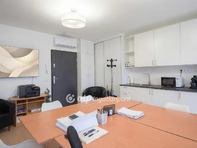 Eladó lakás Balatonkenese 37 nm