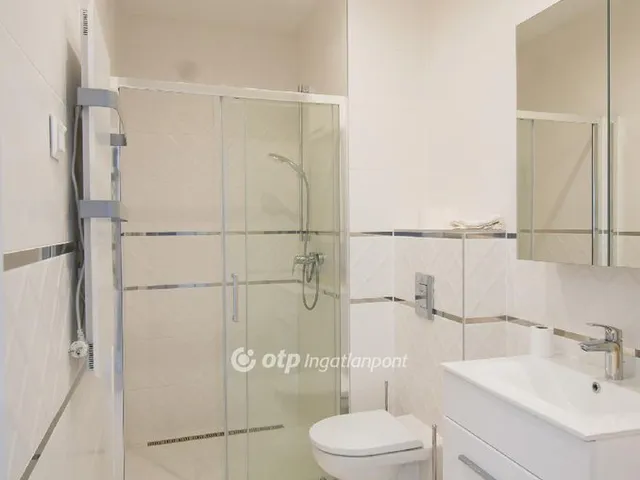 Eladó lakás Balatonkenese 37 nm