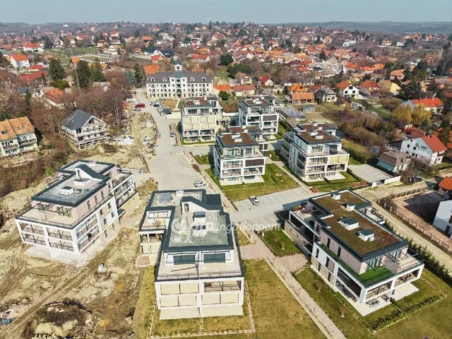 Eladó lakás Balatonkenese 42 nm