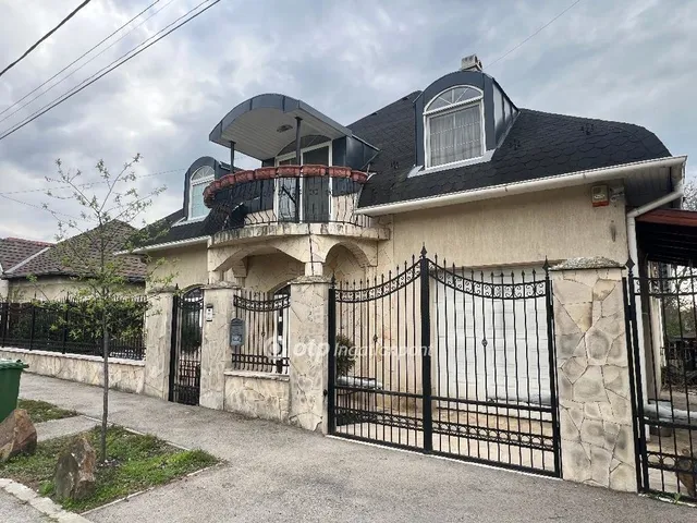 Eladó ház Budapest XXI. kerület 257 nm