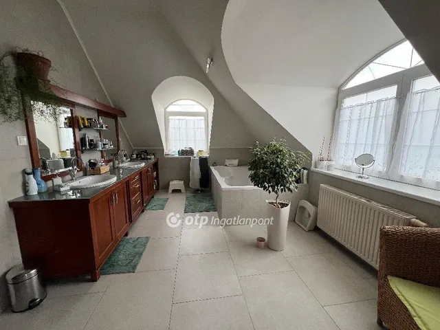 Eladó ház Budapest XXI. kerület 257 nm