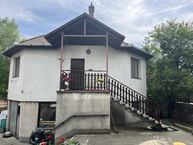 Eladó ház Érd 200 nm