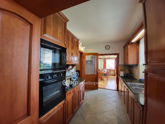 Eladó ház Budaörs, Frankhegy 286 nm