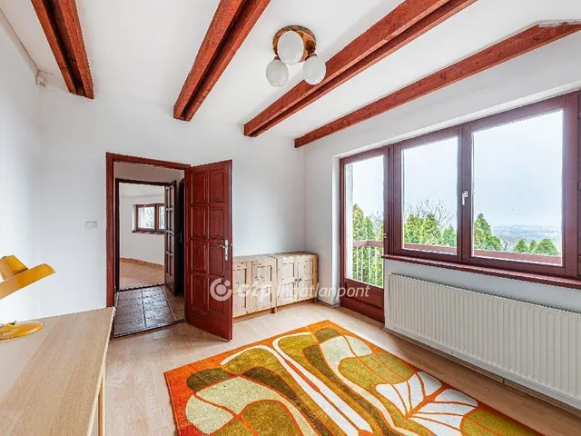 Eladó ház Budaörs 270 nm