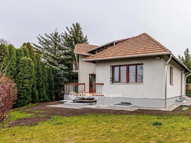 Eladó ház Budaörs 270 nm