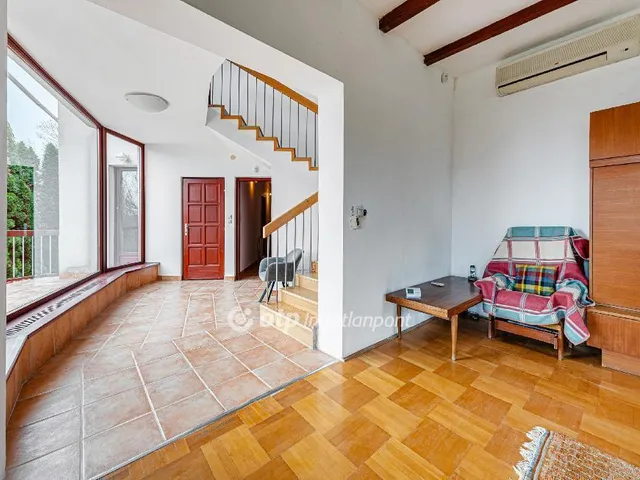 Eladó ház Budaörs 270 nm