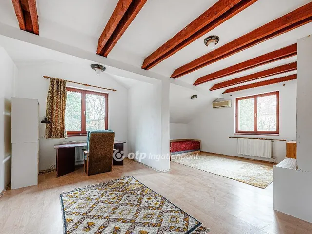 Eladó ház Budaörs 270 nm