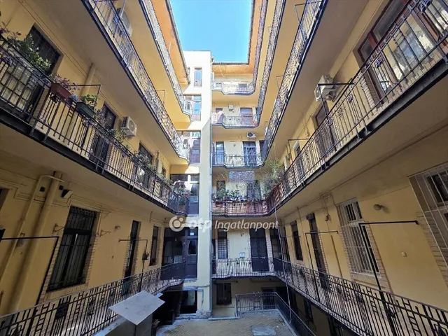 Eladó lakás Budapest VIII. kerület, Corvin negyed 68 nm