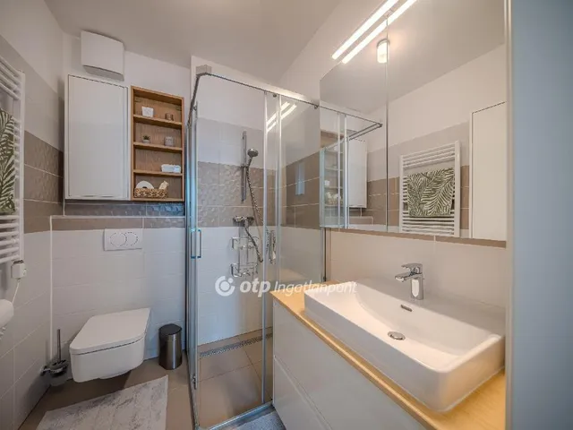 Eladó lakás Budapest XIII. kerület 94 nm