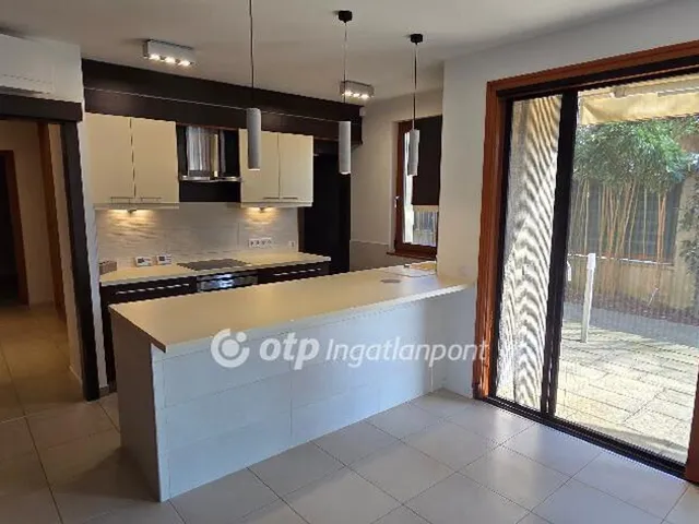 Eladó ház Diósd 291 nm