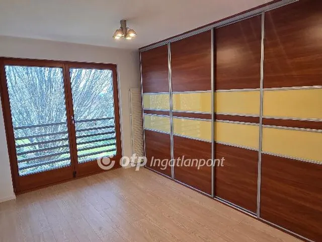 Eladó ház Diósd 291 nm