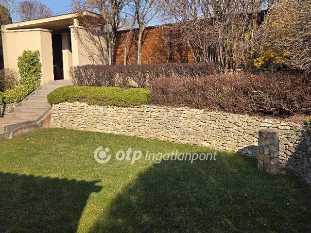 Eladó ház Diósd 291 nm