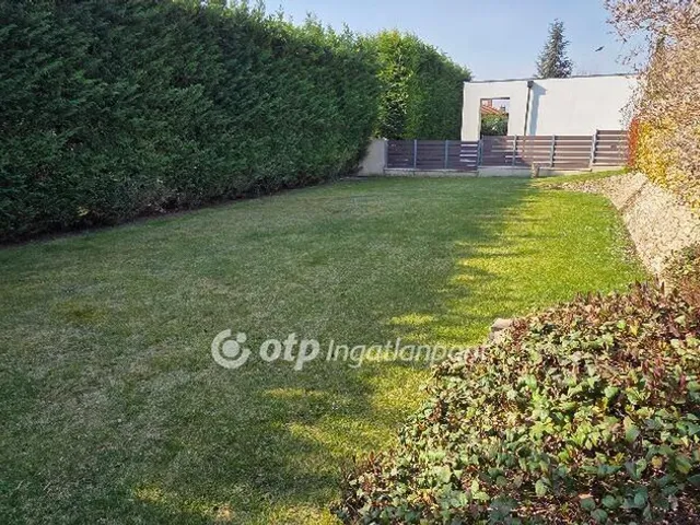 Eladó ház Diósd 291 nm