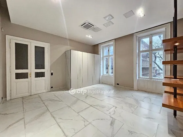 Eladó lakás Budapest VI. kerület 80 nm