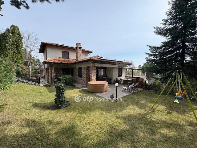 Eladó ház Diósd 264 nm