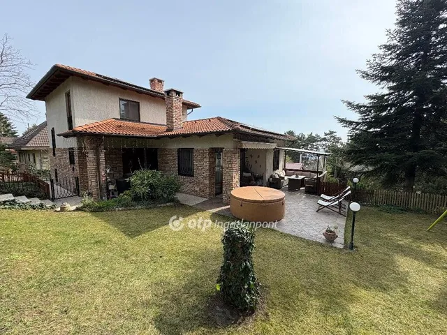 Eladó ház Diósd 264 nm