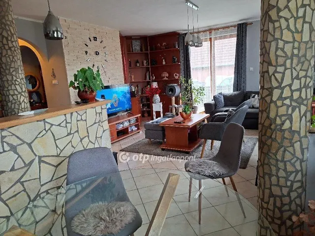 Eladó ház Iváncsa 104 nm