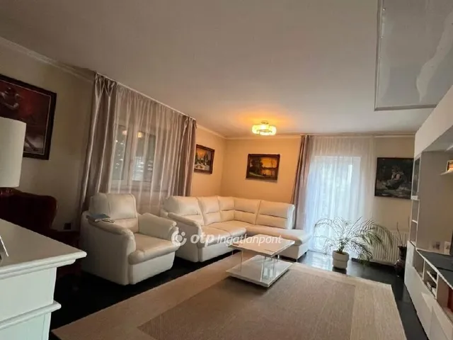 Eladó ház Budaörs 195 nm