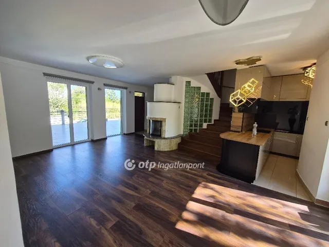 Eladó lakás Budapest III. kerület 175 nm