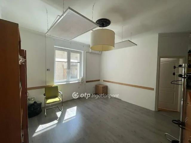 Eladó lakás Budapest VIII. kerület 87 nm