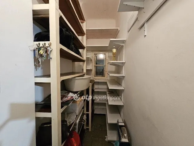 Eladó lakás Budapest I. kerület 102 nm