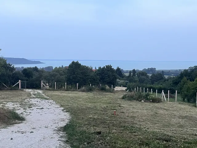 Eladó telek Balatonalmádi 2389 nm