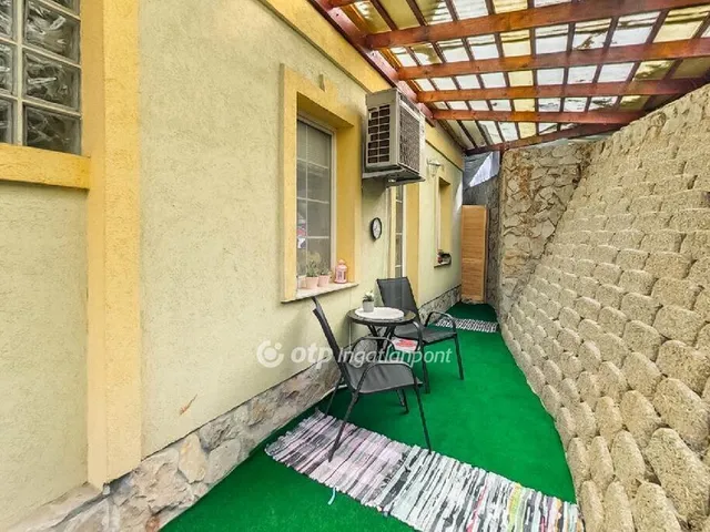 Eladó ház Budapest II. kerület, Hársakalja 360 nm