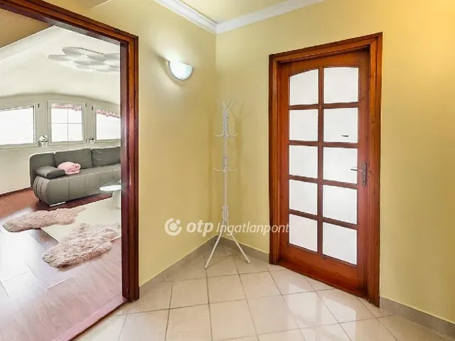 Eladó ház Budapest II. kerület, Hársakalja 360 nm