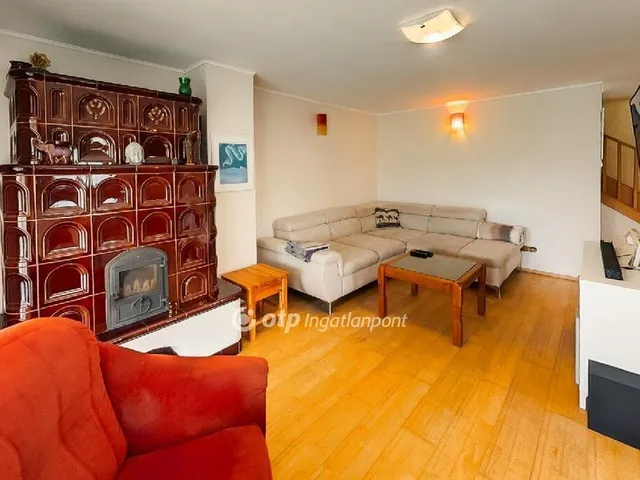 Eladó ház Tinnye 197 nm