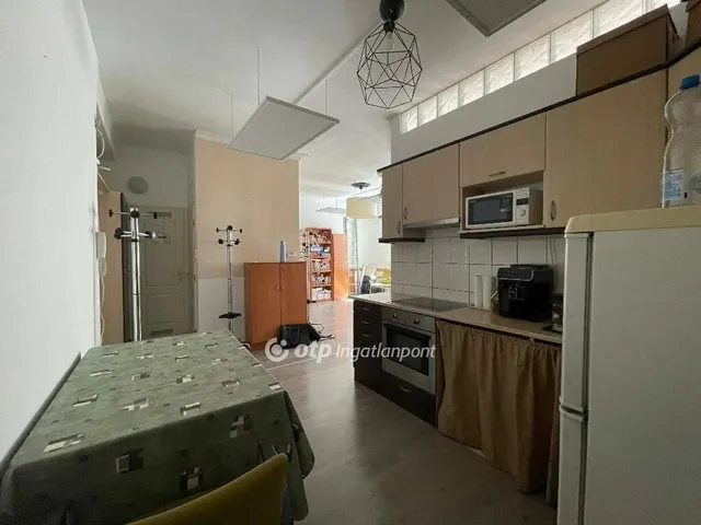 Eladó lakás Budapest VIII. kerület 87 nm