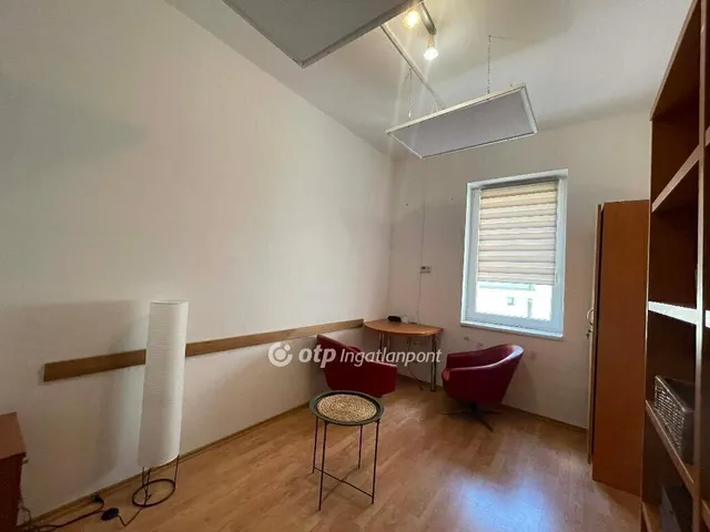 Eladó lakás Budapest VIII. kerület 87 nm