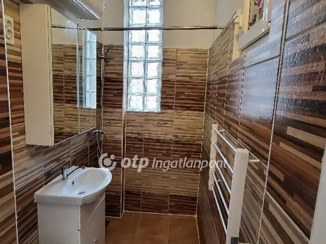 Eladó lakás Budapest VI. kerület 58 nm